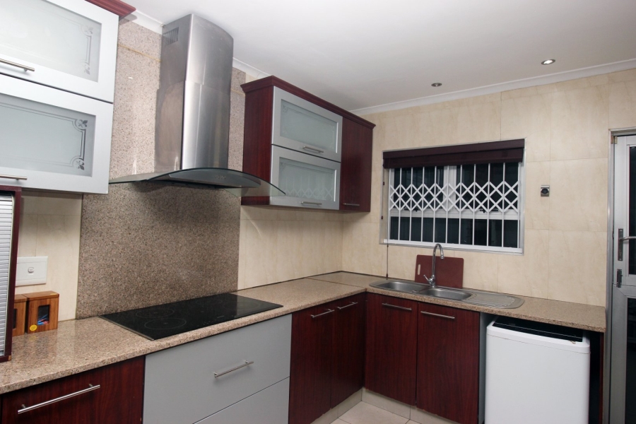 To Let 4 Bedroom Property for Rent in Belgravia Western Cape